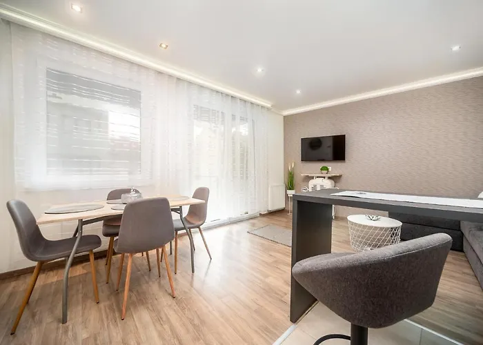 Grace Pine Apartment 3